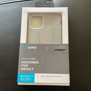 Speck IPhone 11 presidio grip case (also fits iPhone XR)